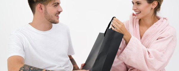 cadeau surprise à un couple